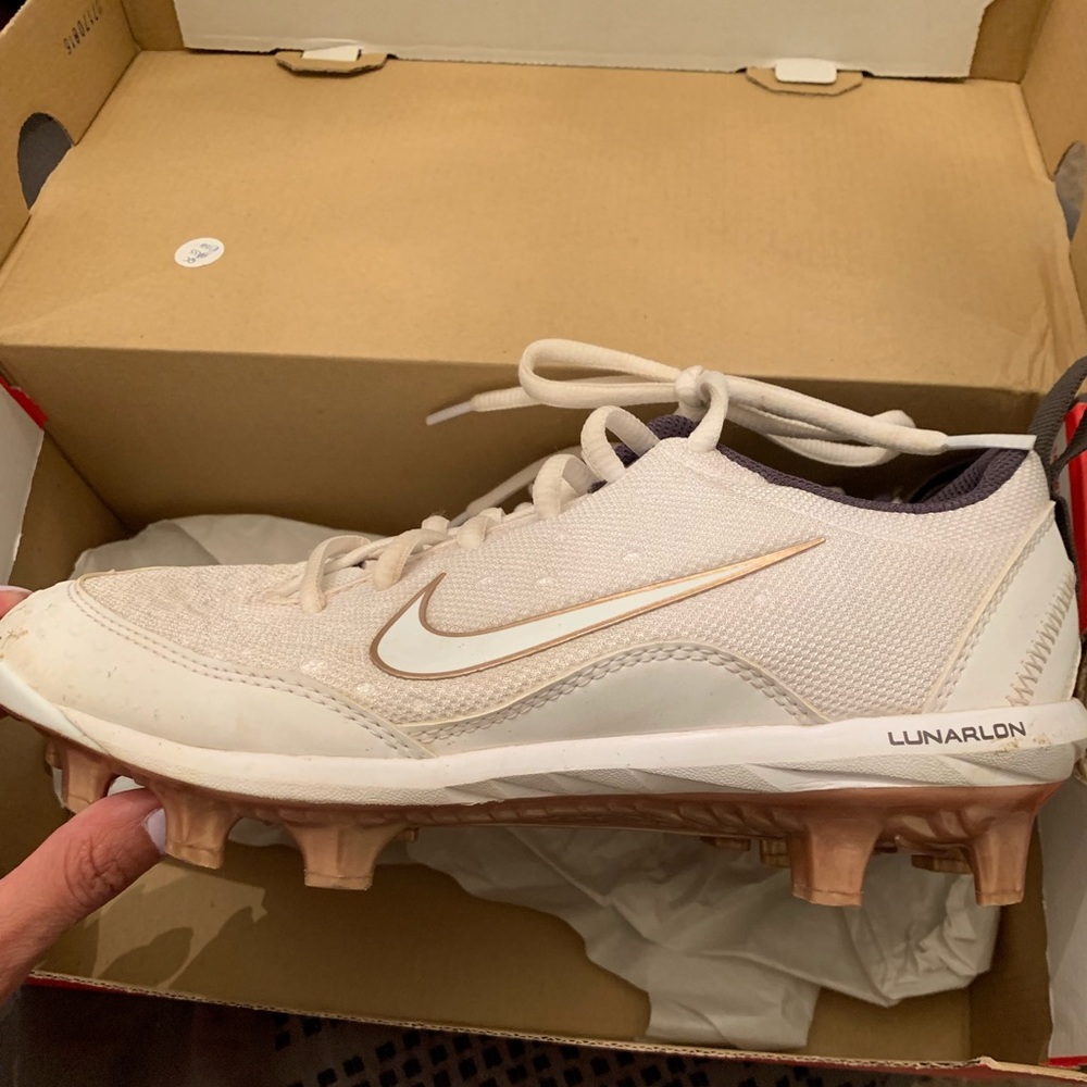 Cleats - Picture 2 of 4